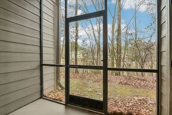 Screened patio/balcony